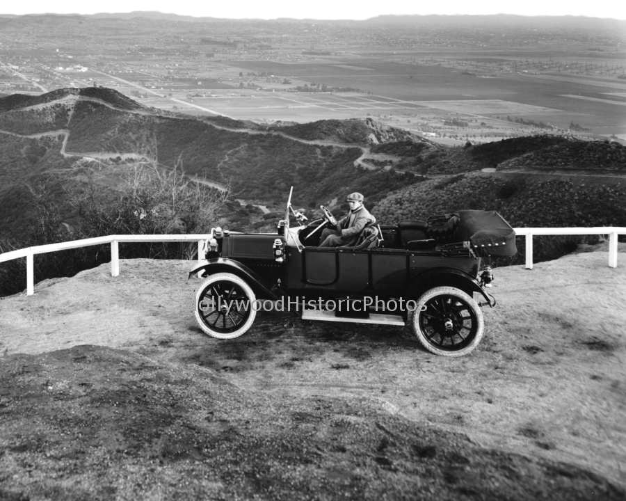 Lookout Mountain 1916 View of Hollywood wm.jpg